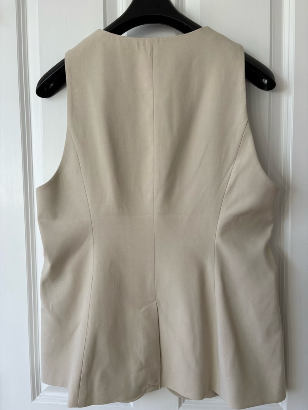NWT, H&M Fully Lined Long Fitted Suit Vest in Woven Fabric, Light Beige, Size L - Picture 4 of 12